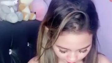 Kakak Nadia Meremas Susu Tobrut Coklat